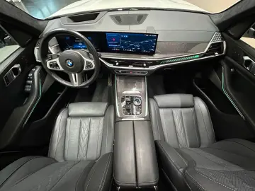 X7 M60 i *AERODYNAMIK*SKY LOUNGE*AHK*EXKLUSIVE*