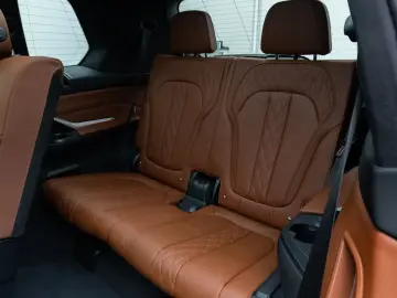 X7 xD40d M Sport 360° Laser Massage