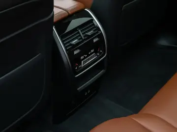 X7 xD40d M Sport 360° Laser Massage