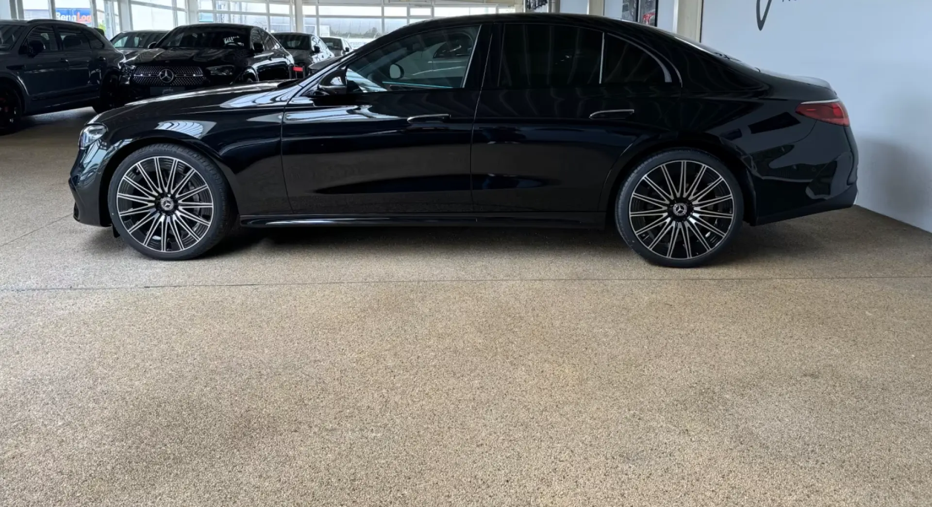 Mercedes-Benz E 220 d 4Matic AMG PremiumPlus/Supersc