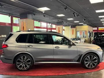X7 M60i