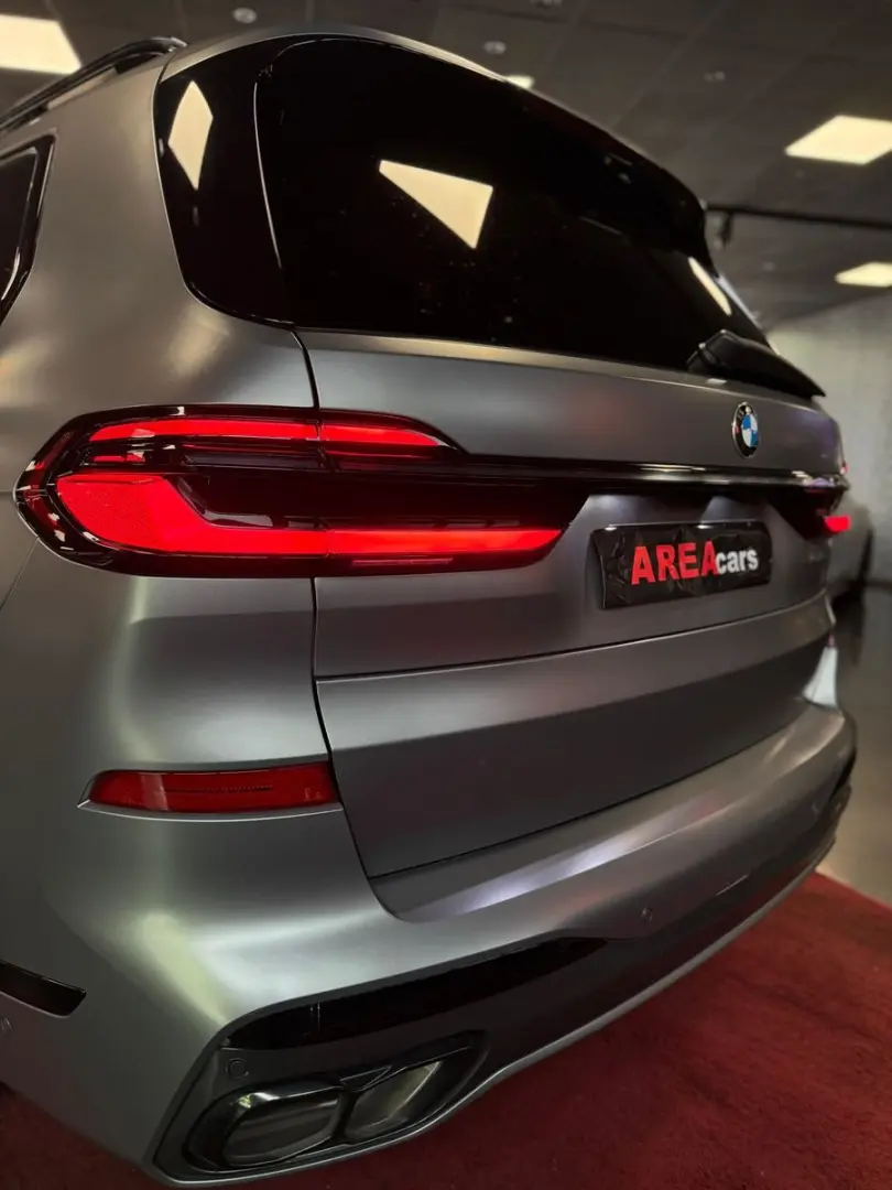 X7 M60i