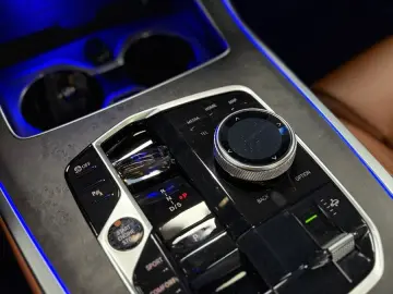 X7 M60i