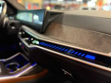 X7 M60i