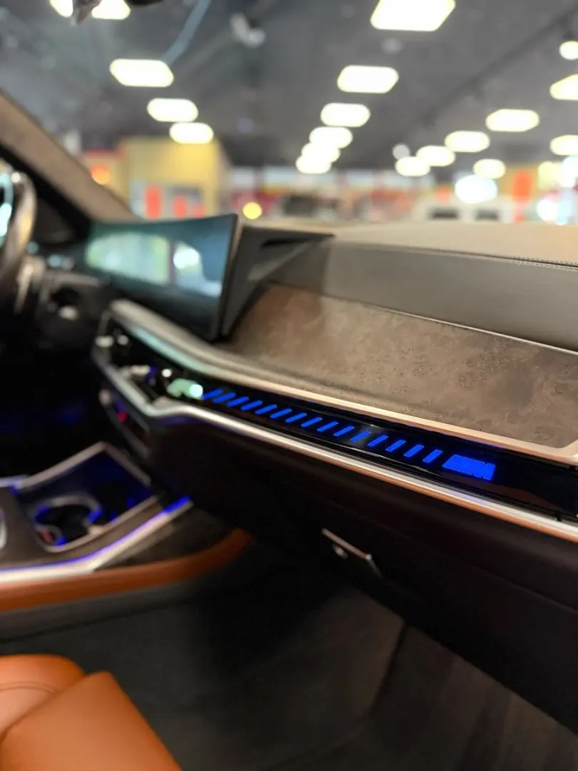 X7 M60i