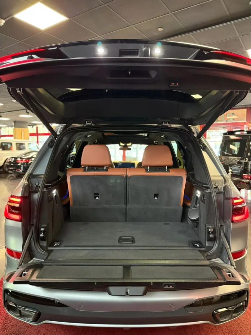 X7 M60i