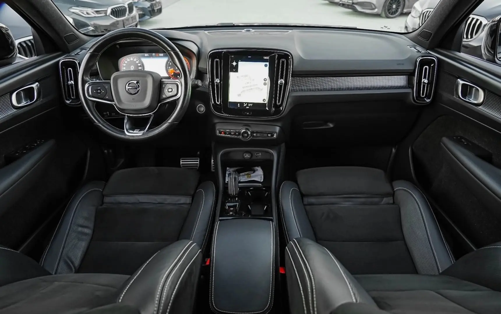Volvo XC 40 Recharge T5 Twin Engine AT7 R-Design