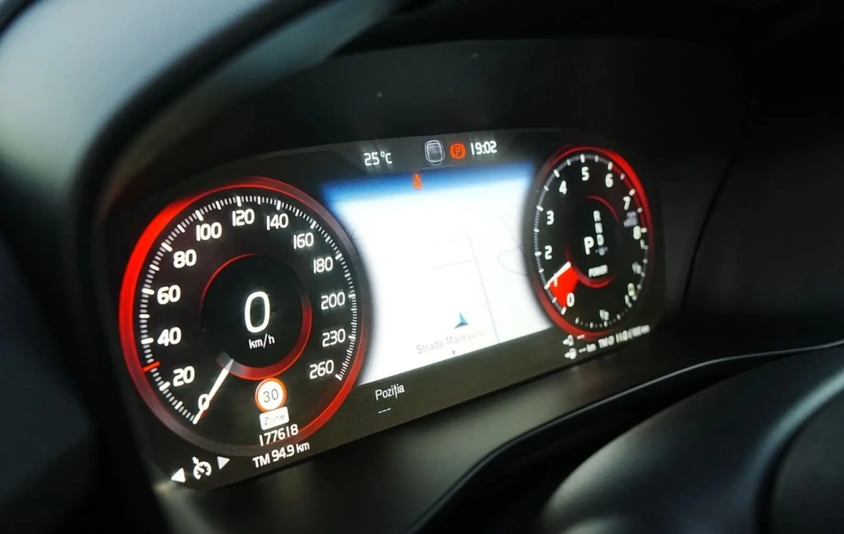 Volvo XC 40 Recharge T5 Twin Engine AT7 R-Design