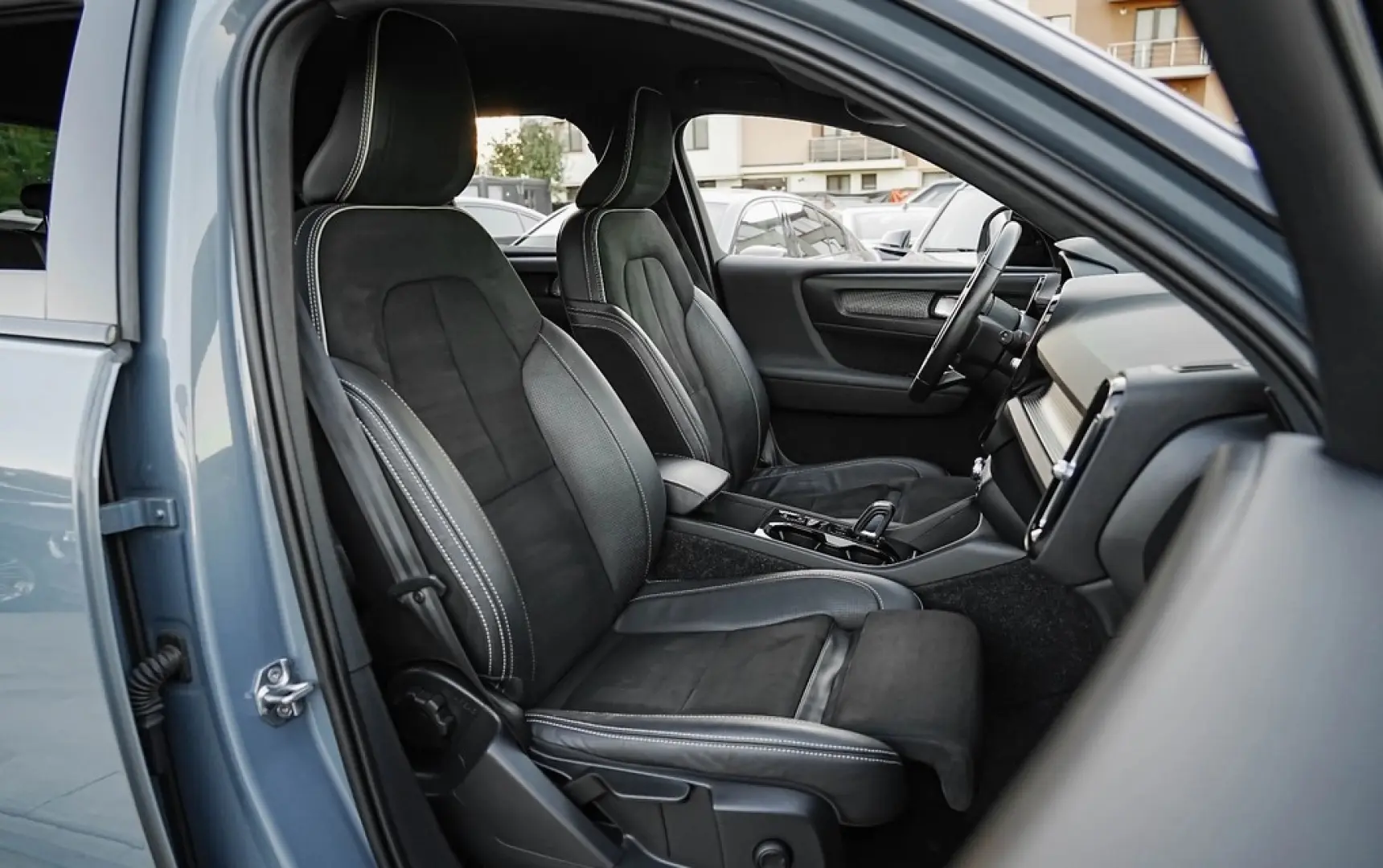 Volvo XC 40 Recharge T5 Twin Engine AT7 R-Design