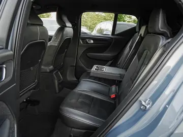 Volvo XC 40 Recharge T5 Twin Engine AT7 R-Design