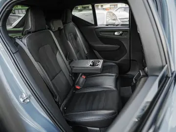 Volvo XC 40 Recharge T5 Twin Engine AT7 R-Design