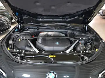 750 e xDrive Design