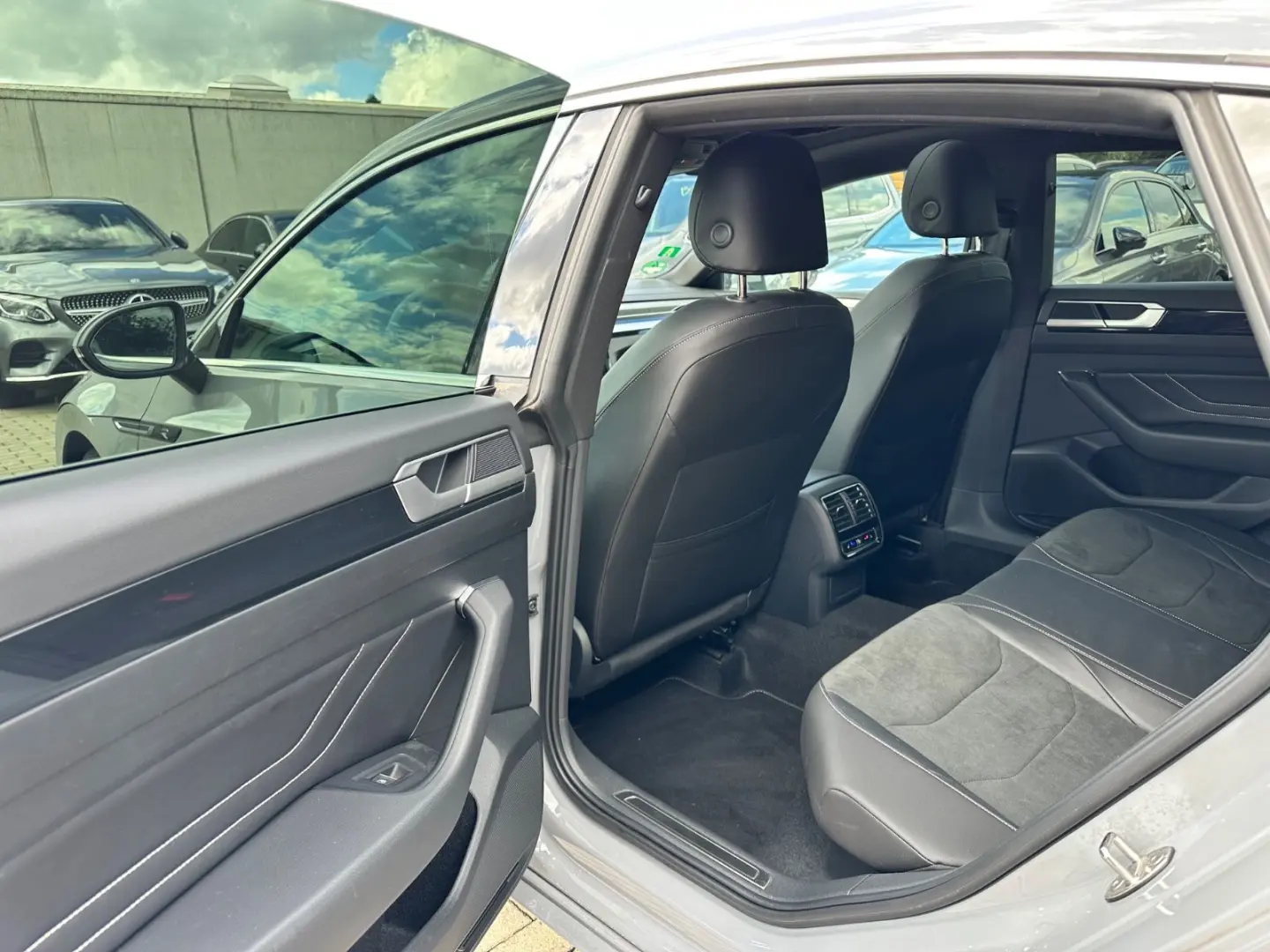 Arteon R Line 2.0 TDI*DSG*PANO*Virtual**VOLL**