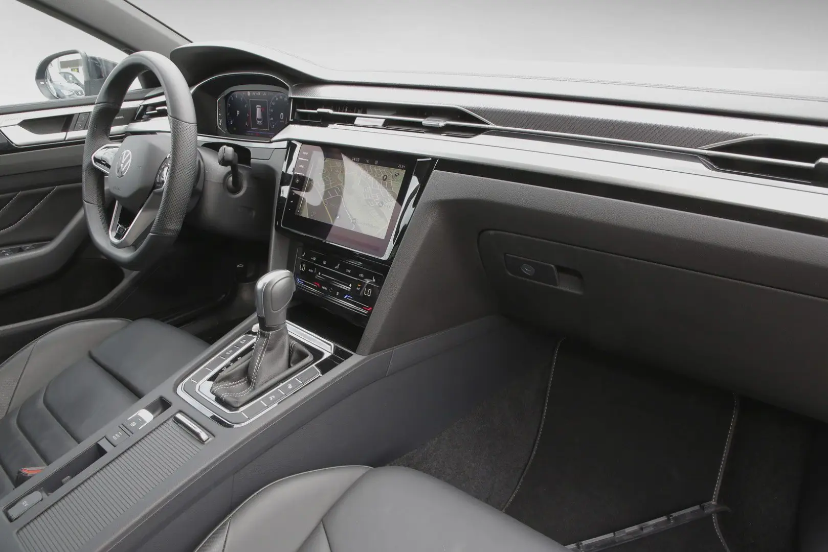 Arteon Shooting Brake R-Line 2,0 l TSI DSG IQ.LI