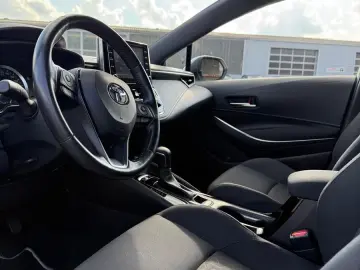 Corolla Hybrid Business Edition