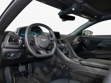 DB11 AMR V12 Coupe Aston Martin Hamburg
