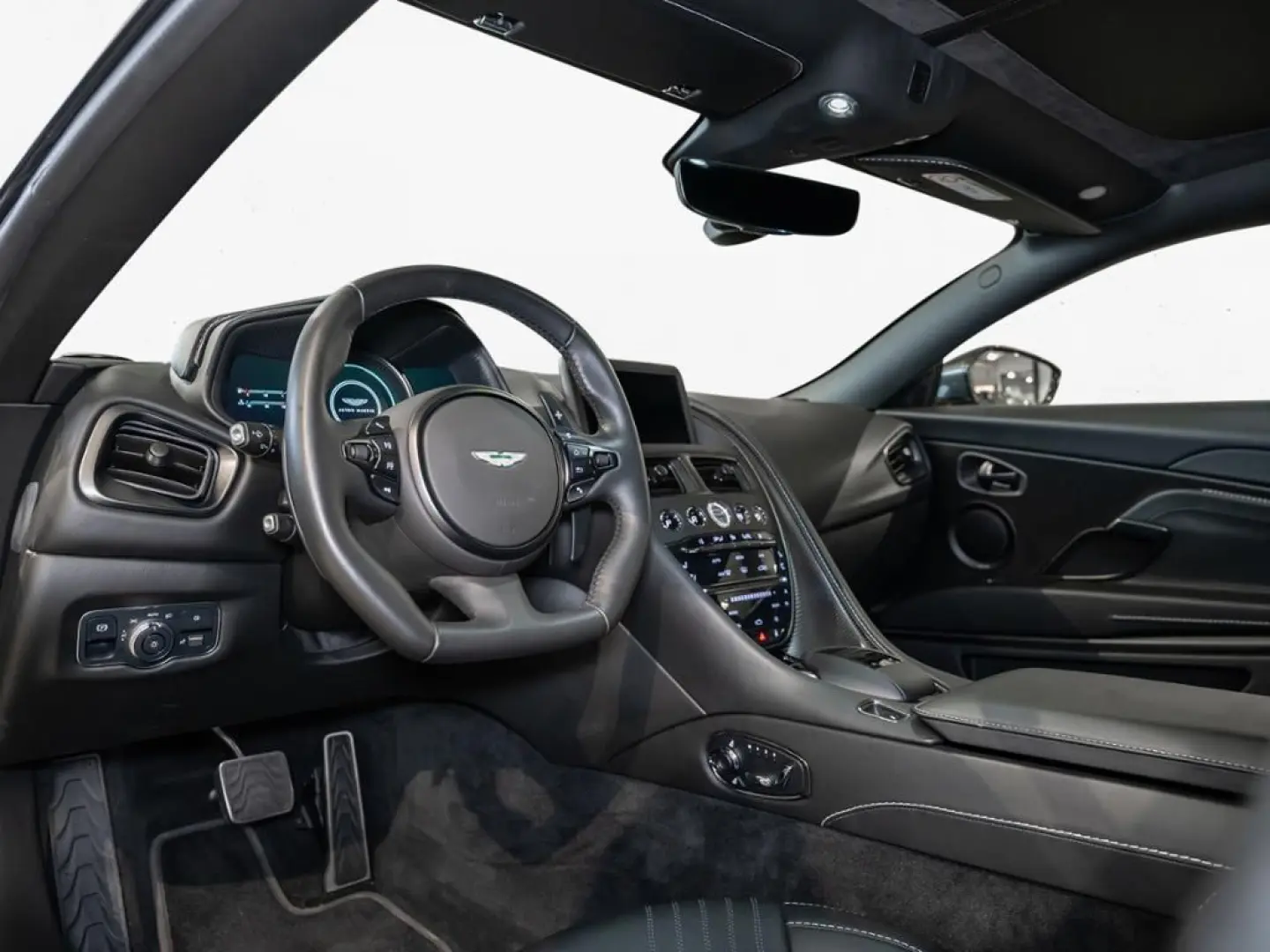 DB11 AMR V12 Coupe Aston Martin Hamburg