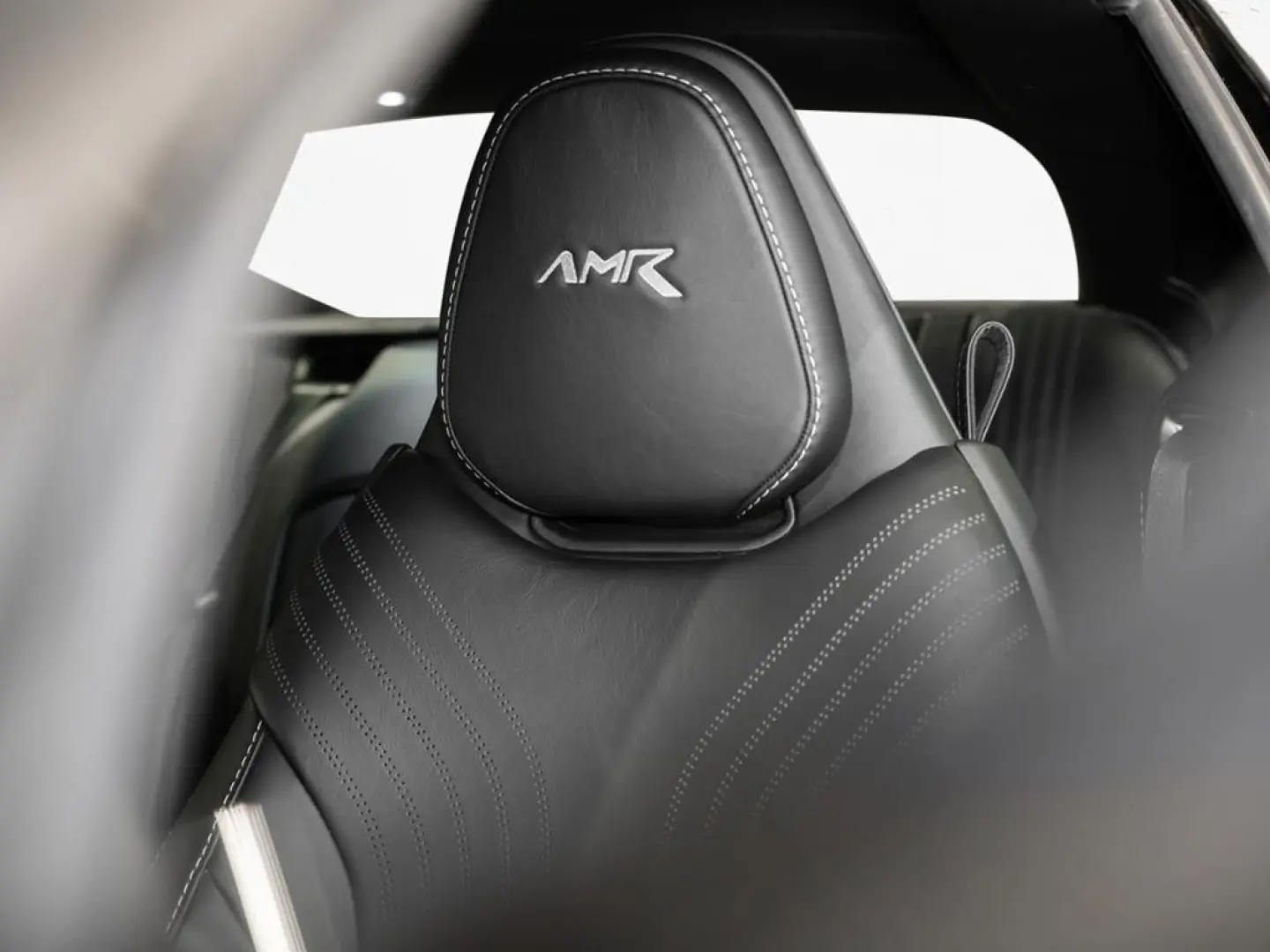 DB11 AMR V12 Coupe Aston Martin Hamburg