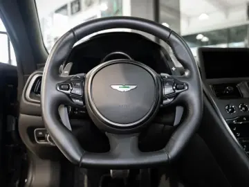DB11 AMR V12 Coupe Aston Martin Hamburg