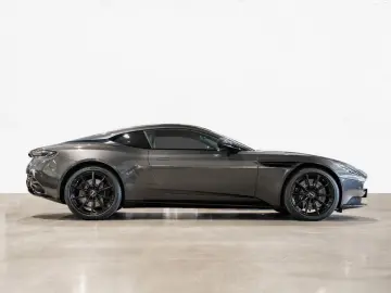 DB11 AMR V12 Coupe Aston Martin Hamburg