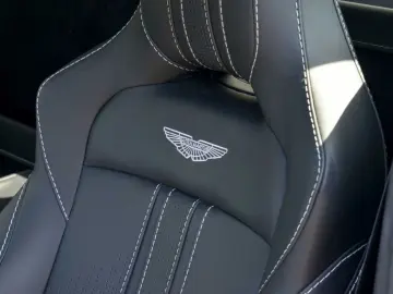 V8 Vantage