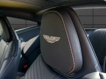 DB11 V8 Coupe
