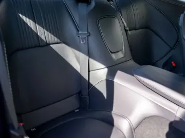 DB11 V8 Coupe