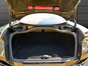DB11 V8 Coupe