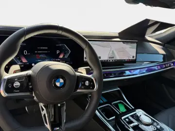 740d xDrive M Sport