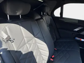 740d xDrive M Sport