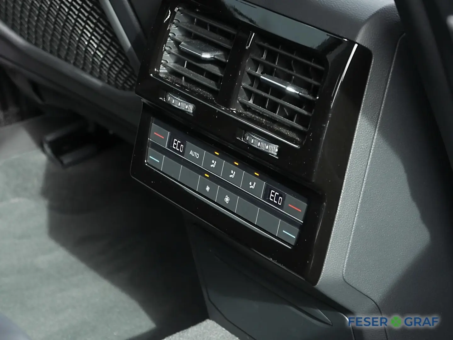 Touareg 3.0 TDI 4M ACC AHK Leder Navi RüKa Sitzh