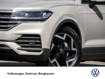 Touareg V6 LEDER ACC AHK eKLAPPE eSITZE NAVI DAB