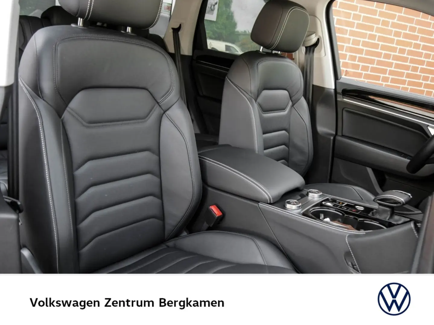 Touareg V6 LEDER ACC AHK eKLAPPE eSITZE NAVI DAB