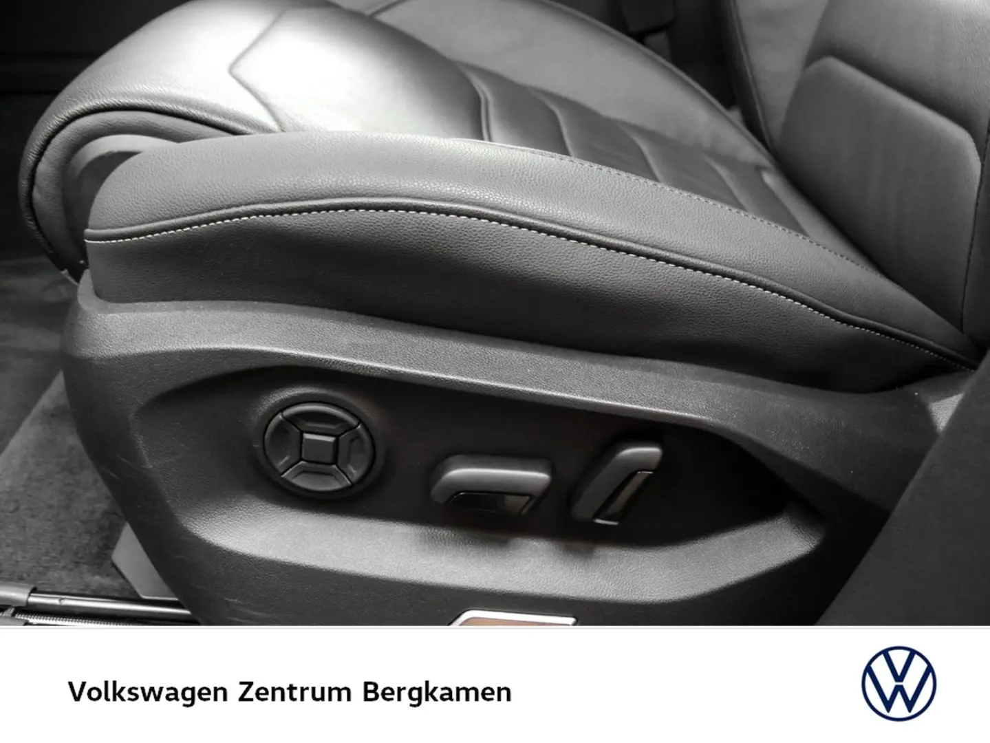 Touareg V6 LEDER ACC AHK eKLAPPE eSITZE NAVI DAB