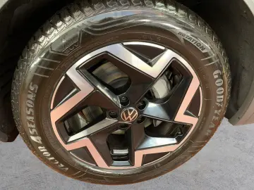 Touareg 3.0 TDI DSG 4M LED+KAMERA+AHK+LUFT+ACC+
