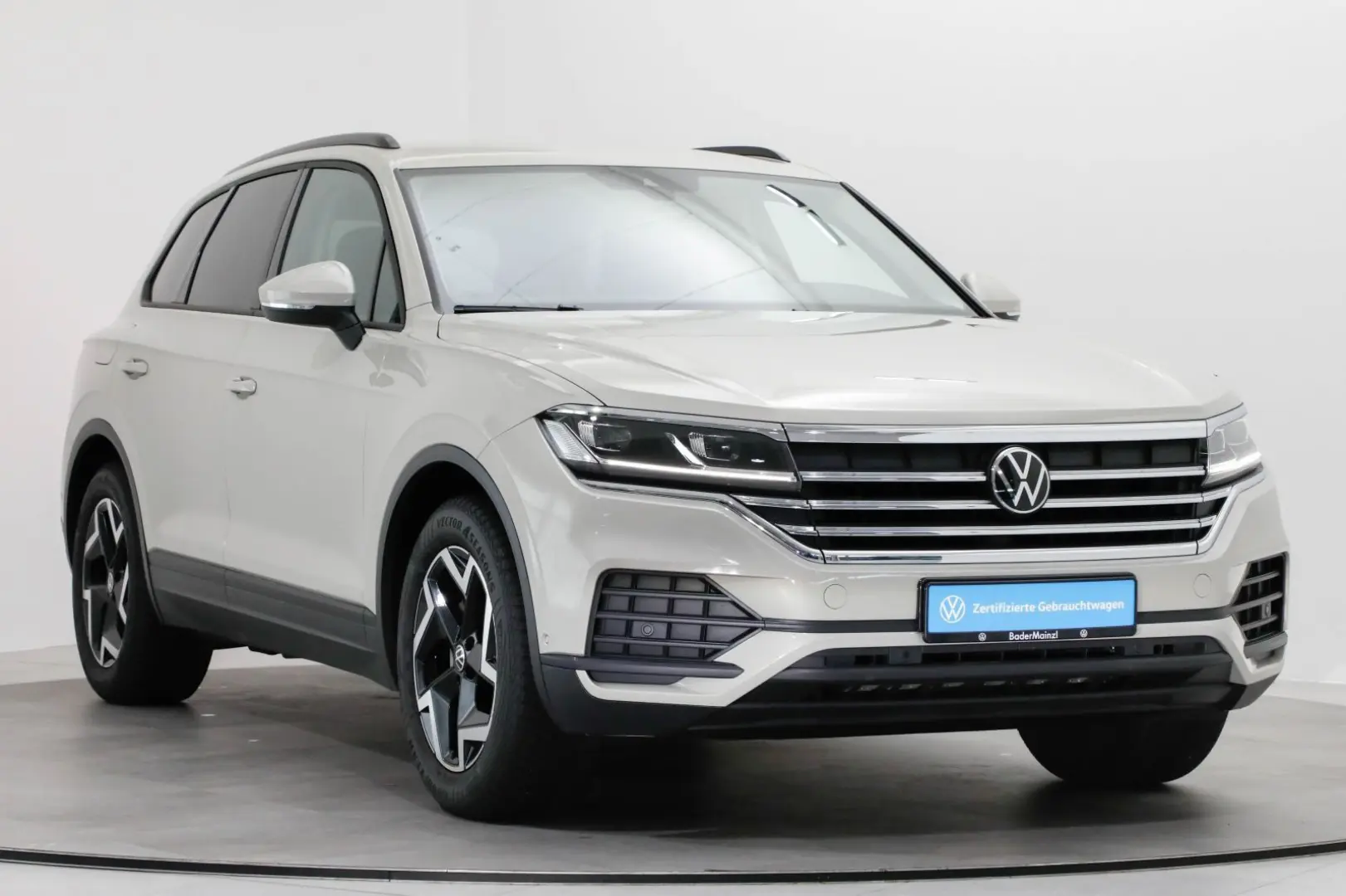 Touareg 3.0 TDI 4M AHK Luft Navi Kamera Virtual