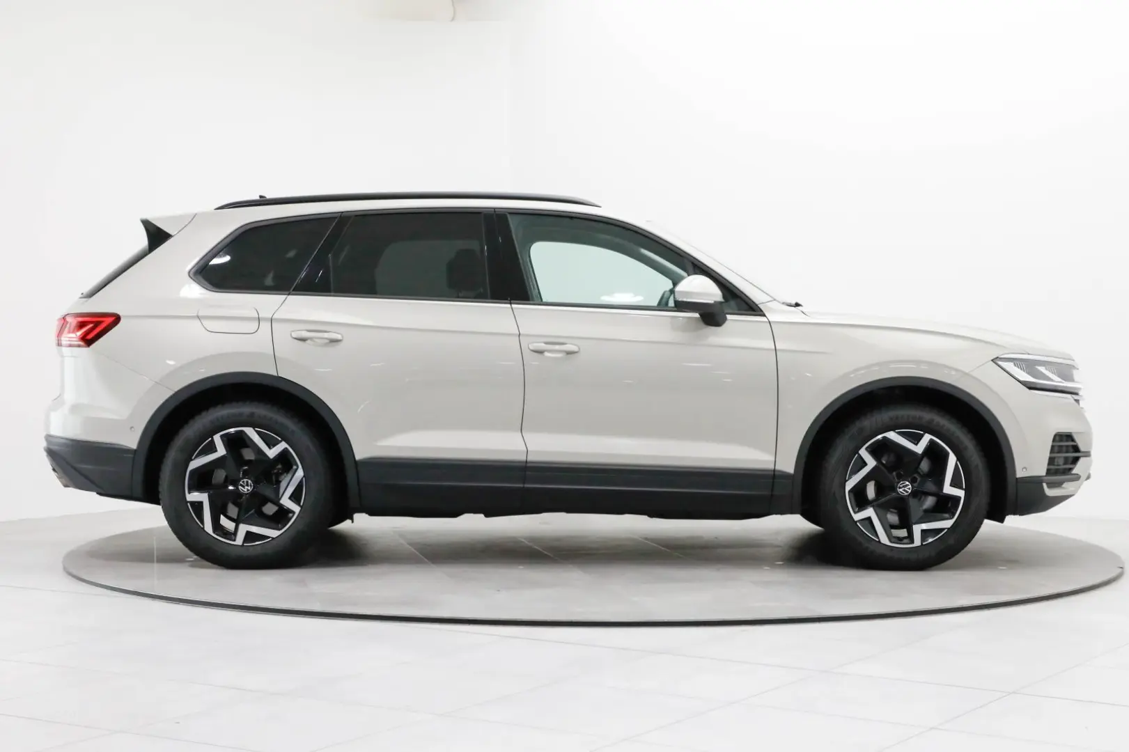 Touareg 3.0 TDI 4M AHK Luft Navi Kamera Virtual