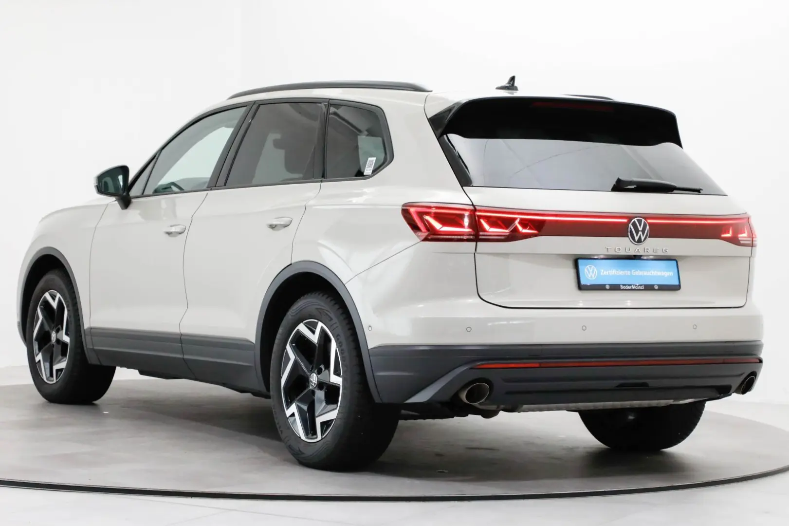 Touareg 3.0 TDI 4M AHK Luft Navi Kamera Virtual