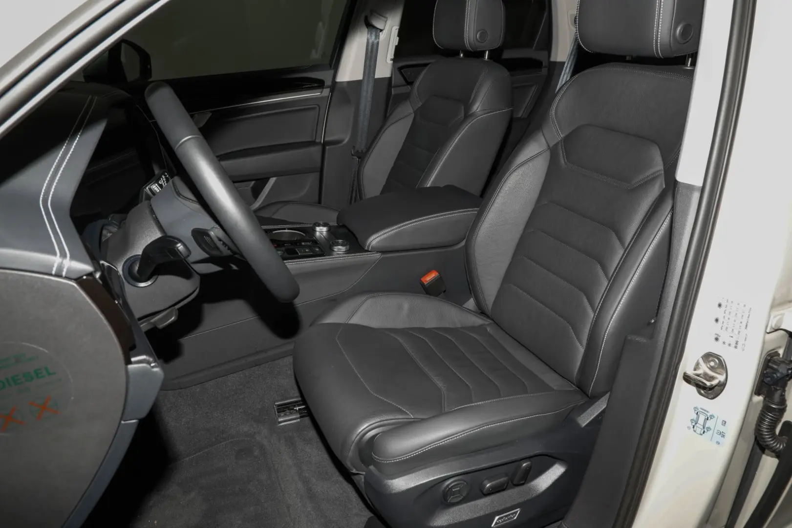Touareg 3.0 TDI 4M AHK Luft Navi Kamera Virtual