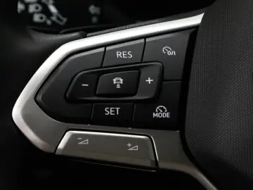 Touareg 3.0 TDI 4M AHK Luft Navi Kamera Virtual