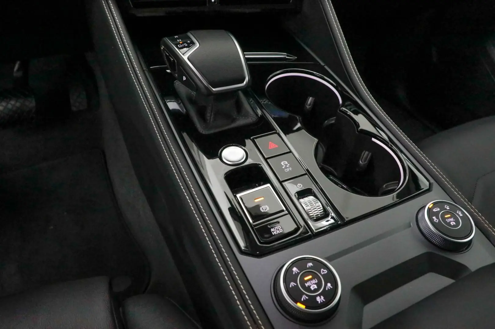 Touareg 3.0 TDI 4M AHK Luft Navi Kamera Virtual