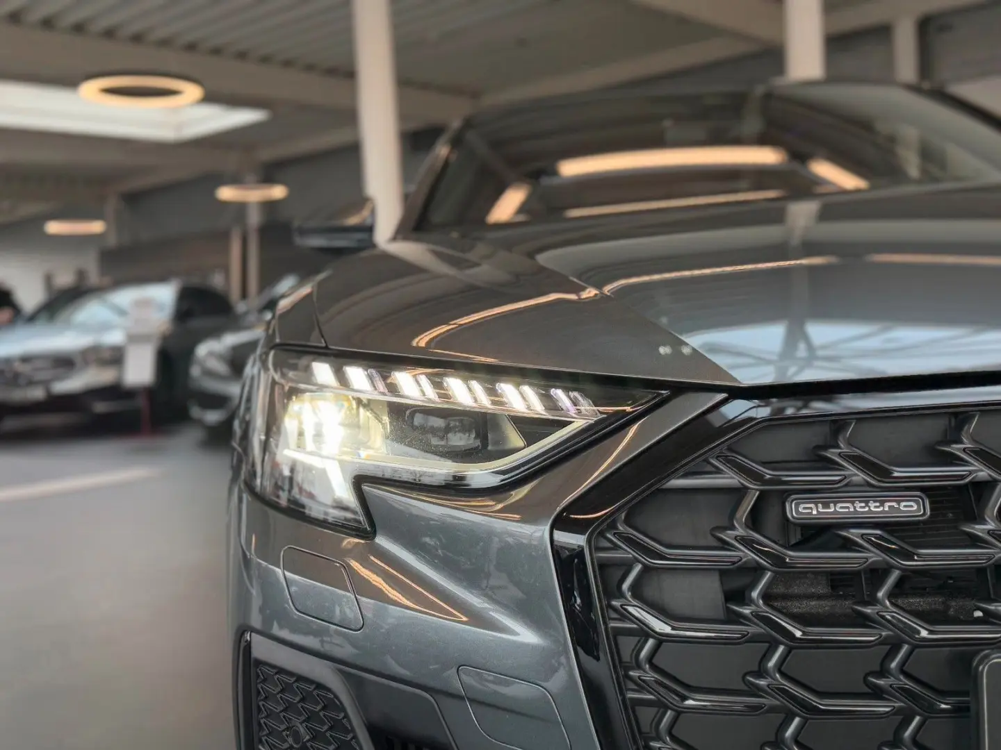 Audi A8 55 TFSI quatt. S-Line/360°/Head-Up/B&O/