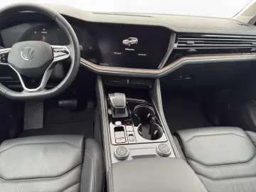Touareg 3.0 TDI 4MOTION Elegance | LUFT | AHK |