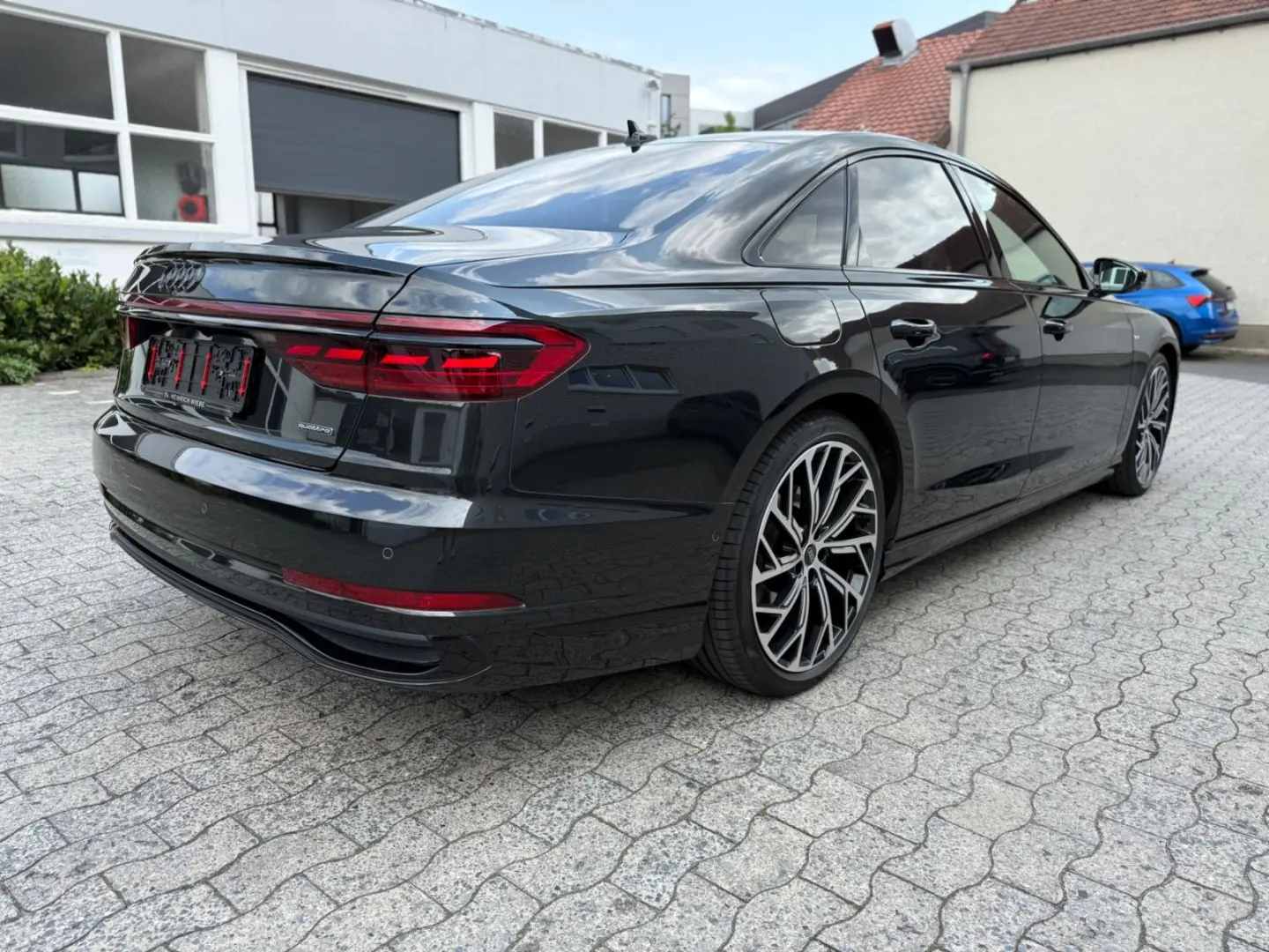 Audi A8 50TDI quattro S-LINE/B&O/AHK/MATRIX/OLED