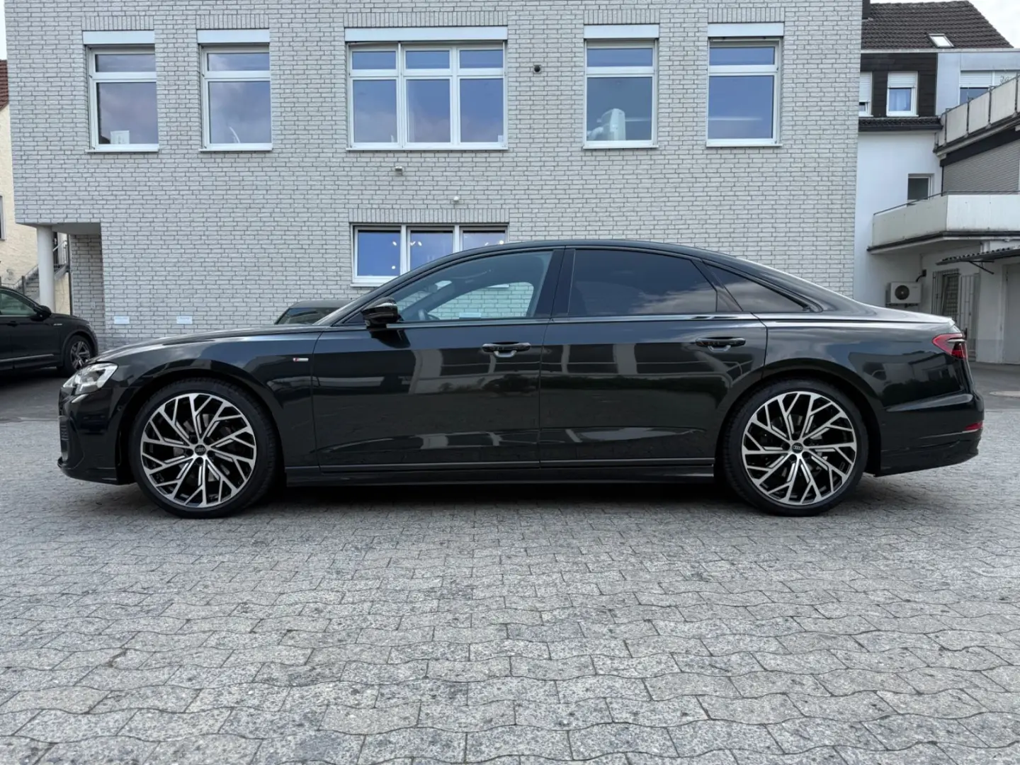 Audi A8 50TDI quattro S-LINE/B&O/AHK/MATRIX/OLED