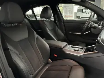 320 i Limousine M Sport HUD LED Kamera Navi. Sit