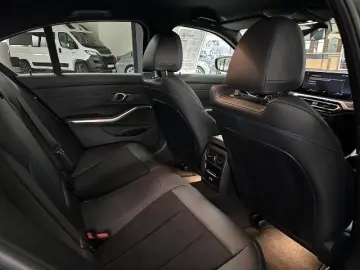 320 i Limousine M Sport HUD LED Kamera Navi. Sit