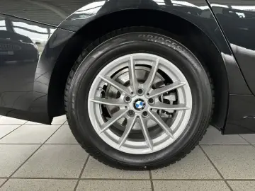 320 i Limousine M Sport HUD LED Kamera Navi. Sit