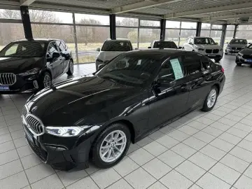 320 i Limousine M Sport HUD LED Kamera Navi. Sit