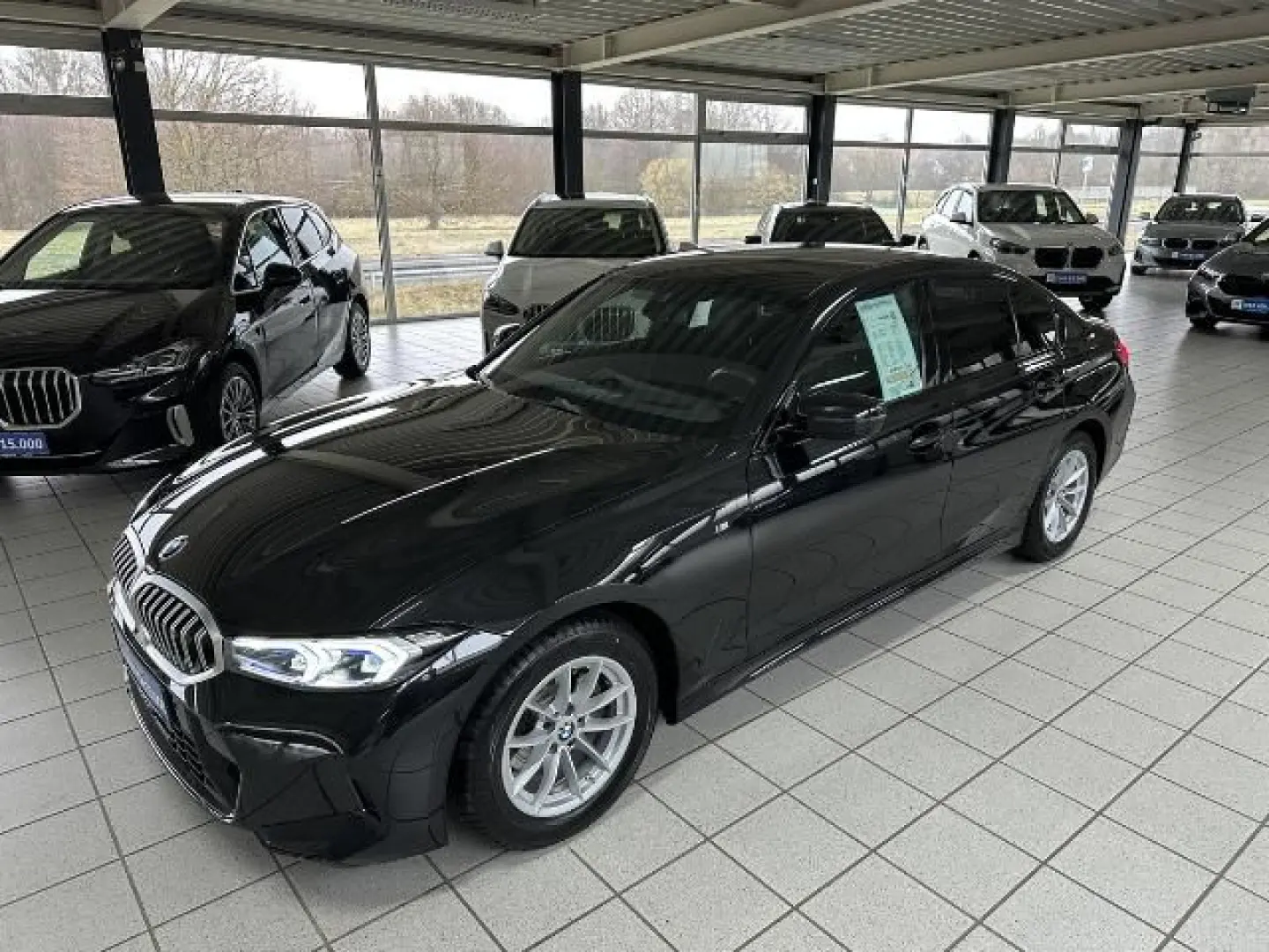 320 i Limousine M Sport HUD LED Kamera Navi. Sit
